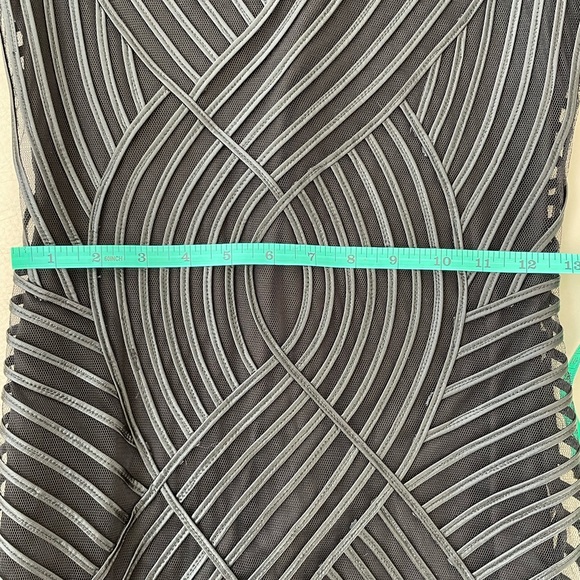 PARKER DRESS - Picture 4 of 9